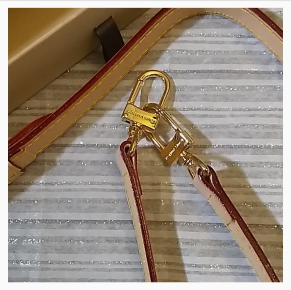 Louis Vuitton vachetta shoulder strap